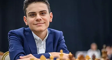 Satrancın Türk dahisi Ediz Gürel, dünya şampiyonunu mağlup etti