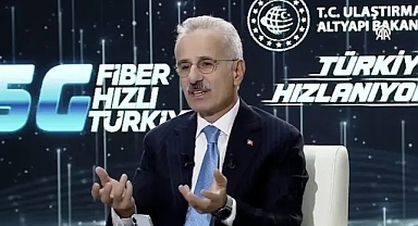 Bakan Uraloğlu 5G Hız Testini Canlı Yayında Yaptı: Türkiye 4,5G'ye Göre 10 Kat Hıza Ulaştı