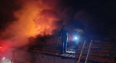 Bursa'da Otomotiv Yedek Parça Dükkanında Korkutan Yangın!