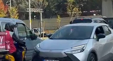 Bursa Gökdere'de Ters Yönden Gelen Araç Trafiği Felç Etti