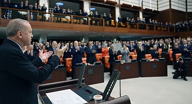 Cumhurbaşkanı Erdoğan TBMM 4. Yasama Yılı Açılışında Alkışlandı 