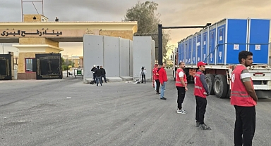 Gazze’ye insani yardım tırları, Refah Sınır Kapısı'nda