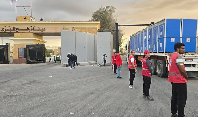Gazze’ye insani yardım tırları, Refah Sınır Kapısı'nda