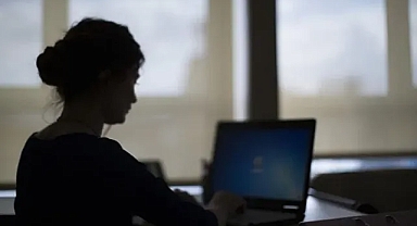 Hükümetten çalışan anne ve babaları ilgilendiren yeni izin düzenlemesi