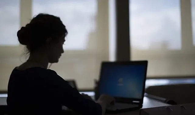 Hükümetten çalışan anne ve babaları ilgilendiren yeni izin düzenlemesi