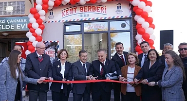Türkiye'nin İlk 'Kent Berberi' Eskişehir Tepebaşı'nda Hizmete Açıldı