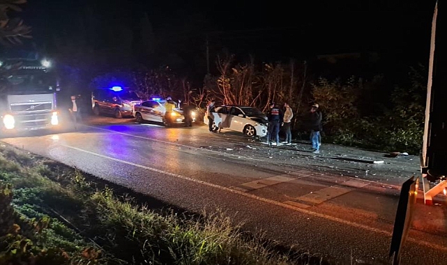 Bursa'da Rulo Saç Yüklü Tır ile Otomobilin Çarpıştığı Kazada 1 Kişi Yaralandı