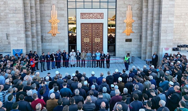 Bursa'da Türk-İslam Mirasına Yeni Katkı: Yeni DOSAB Camii Açıldı
