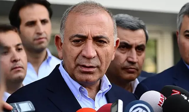 Gürsel Tekin ve Ekibi, CHP'li Belediyelere Yönelik Suç Duyurusunda Bulundu