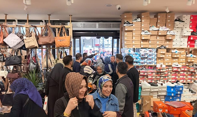 İnegöl'de Açılışa Özel 10 TL'lik Ürün İzdihama Neden Oldu