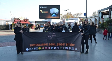 Mudanya'da Kadına Yönelik Şiddete Karşı Sessiz Yürüyüş Düzenlendi