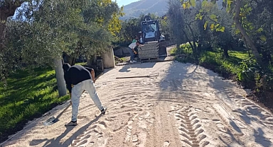 Orhangazi'de Hizmet Ayağa Gidiyor: Çeltikçi ve Heceler'de 4.500 m² Parke Çalışması Başladı