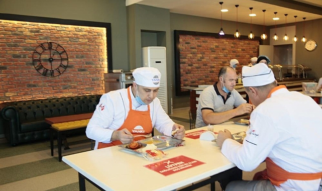 Toplu Yemek Zehirlenmeleri Uyarıyor: Kalite Standartları Hayat Kurtarıyor