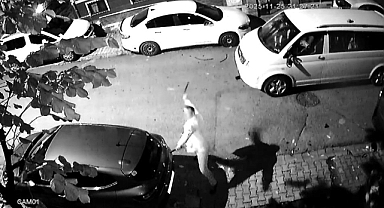 Ümraniye'de Öfkeli Koca Hem Eşinin Hem Komşusunun Aracını Parçaladı