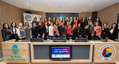 5 Aralık Dünya Kadın Hakları Günü'nde Siber Şiddet Semineri Düzenlendi