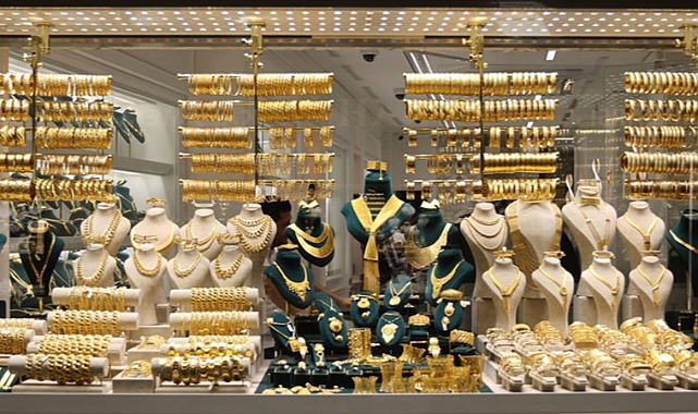 Altın yükselişe yöneldi, gümüş rekor kırdı