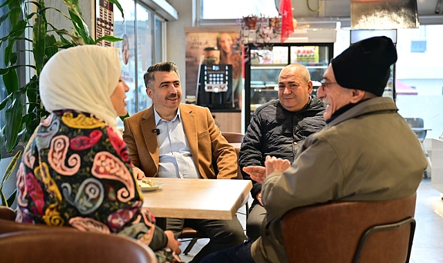 Başkan Oktay Yılmaz Kurtuluş Caddesi'nde Esnaf ve Vatandaşlarla Buluştu