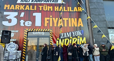 Bursa Cumalıkazık'ta Halı Bank Açılışında Ücretsiz Halı İzdihamı