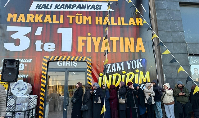 Bursa Cumalıkazık'ta Halı Bank Açılışında Ücretsiz Halı İzdihamı