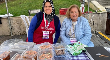 Bursa'da 'Meydan Kadınların' Dayanışma Pazarı Yoğun İlgi Gördü