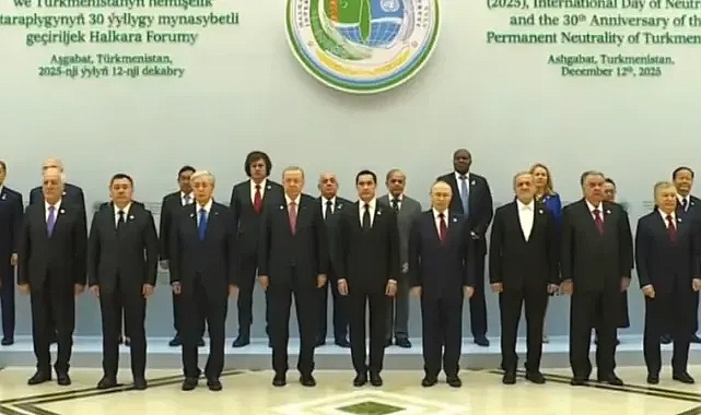 Erdoğan, Uluslararası Barış ve Güven Forumu'nda Aile Fotoğrafında Yer Aldı