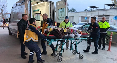 İnegöl'de Minibüs Şarampole Yuvarlandı: Sürücü Ağır Yaralandı