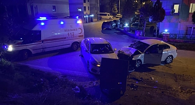 Mudanya Güzelyalı'da Kavşakta Feci Kaza: 2'si Ağır 4 Yaralı