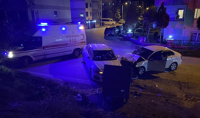 Mudanya Güzelyalı'da Kavşakta Feci Kaza: 2'si Ağır 4 Yaralı