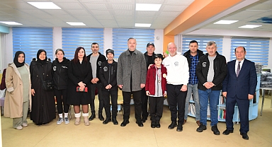 Osmangazi Belediyesi'nden Öğrencilere Kışlık Kıyafet Desteği