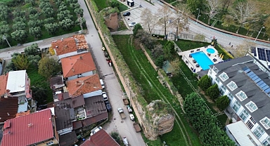 Papa 14. Leo'nun Ziyareti Sonrası İznik'te 2 Bin 200 Yıllık Surlarla Çevrili Arsa Satışa Çıkarıldı