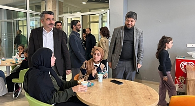 Yıldırım Belediye Başkanı Oktay Yılmaz, Karapınar Gençlik Merkezi'nde Gençlerle Buluştu