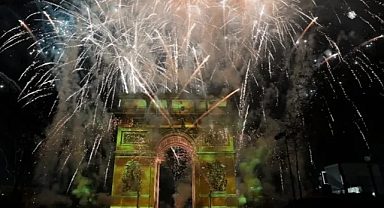 Avrupa'da Yılbaşı Kabusa Döndü: 59 Ölü, Yüzlerce Araç Yakıldı