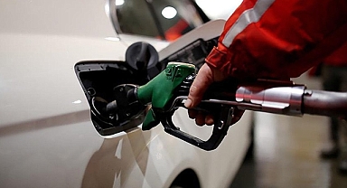 Benzinde İndirim Beklentisi: Fiyatlar Yeniden Düşüyor