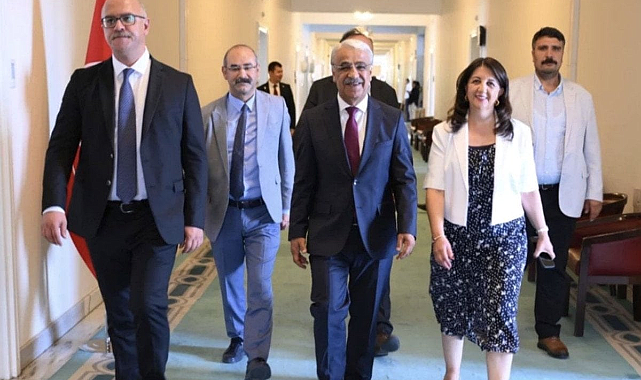 DEM Parti Heyeti İmralı Adası'na Gitti