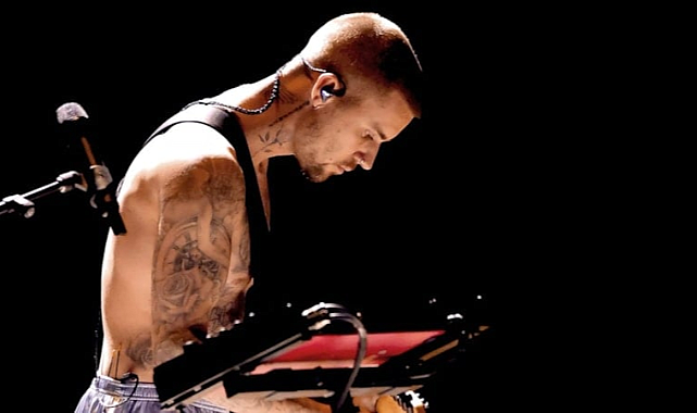 Grammy 2026’ya Damga Vurdu: Justin Bieber Yıllar Sonra Sahneye Bu Kez Farklı Çıktı