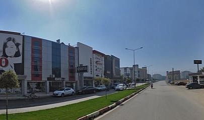 İnegöl'de Ertuğrul Gazi Caddesi Mobilyanın Kalbi Olmaya Devam Ediyor 