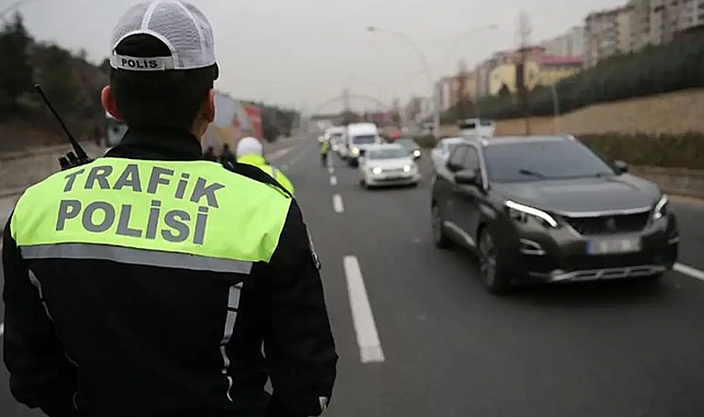 Polis sadece ehliyet sormayacak! Bunun yapanın cebi fena yanacak