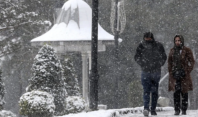 Ülke genelinde yağışlı hava etkisini sürdürüyor: Batıda yağmur, doğuda kar