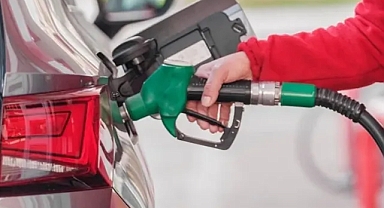 Akaryakıt zamları yeniden yükseldi