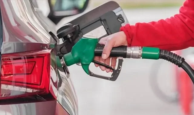 Akaryakıt zamları yeniden yükseldi