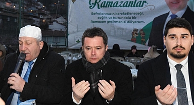 Başkan Erkan Aydın Alacahırka’da Vatandaşlarla İftar Yaptı