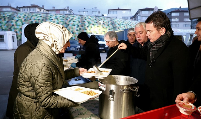 Osmangazi Belediye Başkanı Erkan Aydın Çırpan Mahallesi’nde İftar Programına Katıldı