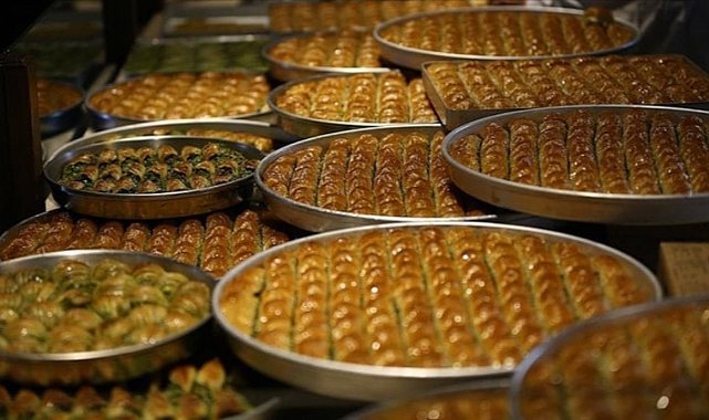 Türkiye’nin Baklava Devi Faruk Güllü Satışa Çıkıyor
